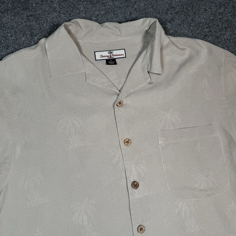 Tommy Bahama Shirt Mens Medium Tan 100% Silk Hawiian Floral Tropical Print Beige